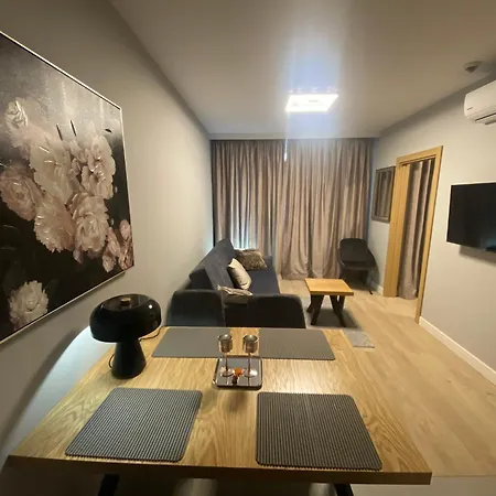 Wiktoryn 6 Piekne Nowe Z Duzymi Balkonami * وارسو