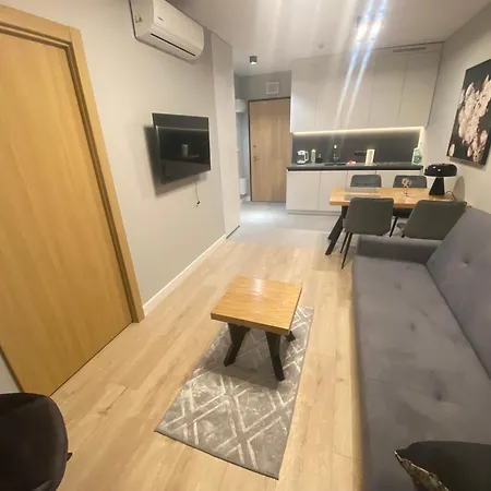 Wiktoryn 6 Piekne Nowe Z Duzymi Balkonami *